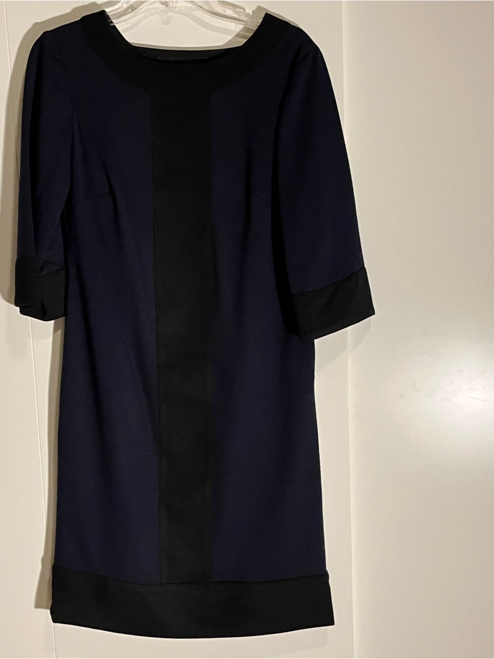 Tahari Navy and Black Colorblock Midi Shift Dress